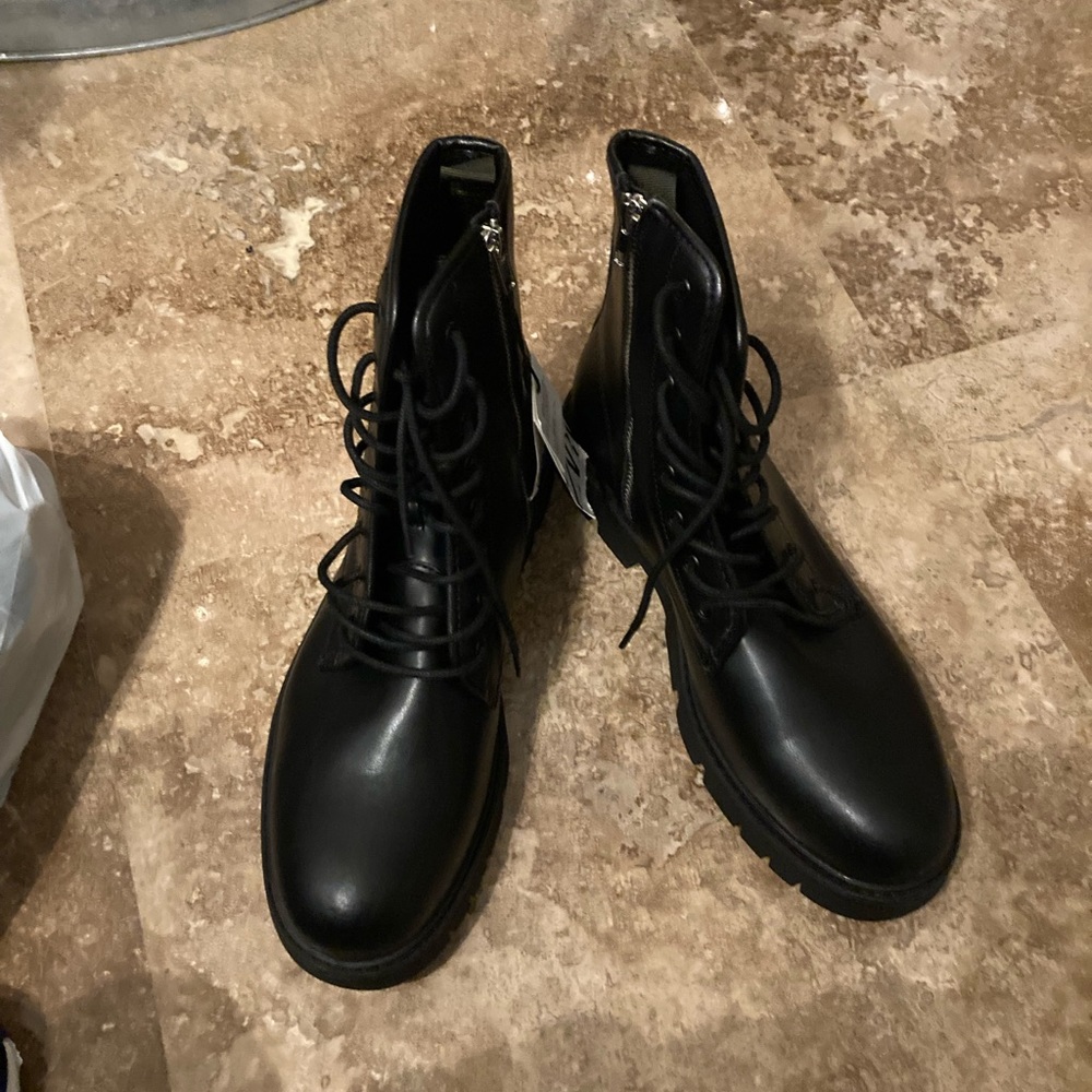 NWT ZARA Boots size 43 =10